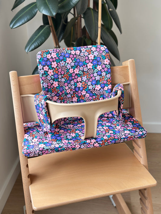 Kussenset voor op de Stokke Tripp Trapp stoel - Bloemen paars/roze