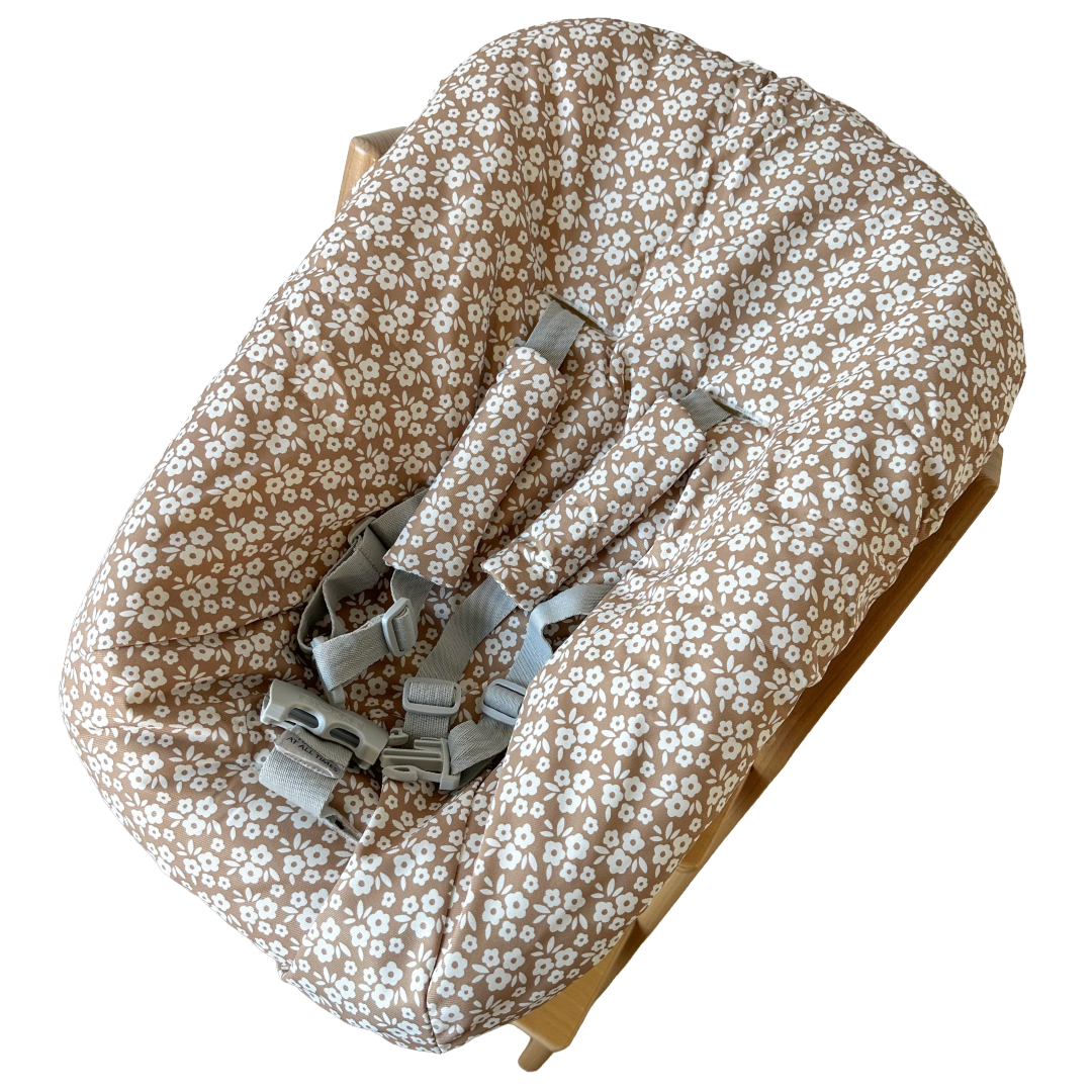 Newborn hoes voor op de Stokke Tripp Trapp stoel - Bloemen bruin/creme