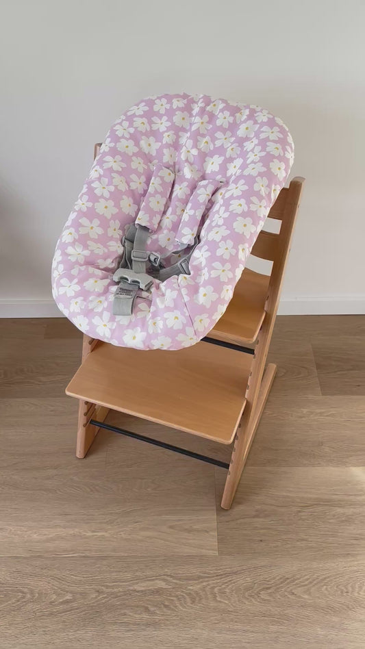 Newborn hoes voor op de Stokke Tripp Trapp stoel - Bloemen roze/wit